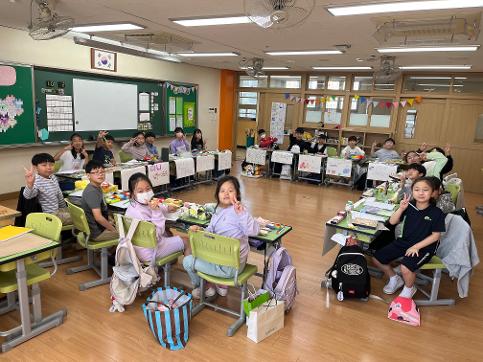 2024학년도 4학년 2학기 시장 놀이 모습