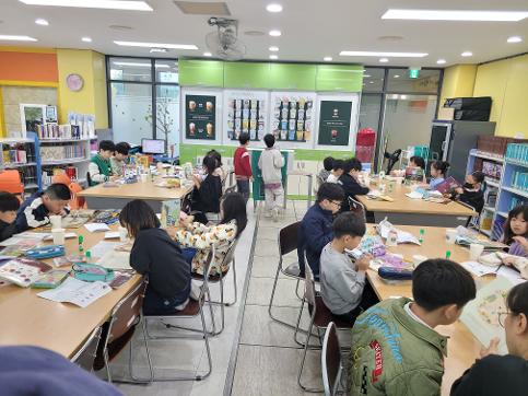 솔빛도서관 11월 '스타북스' 행사