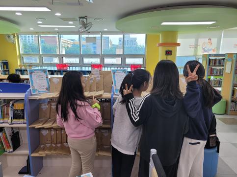 솔빛도서관 10월 '믿북' 행사